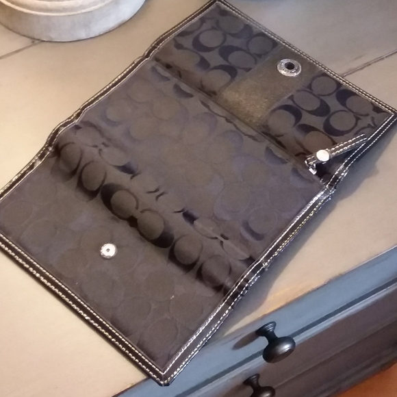 Vintage Coach - Picture 3 of 3